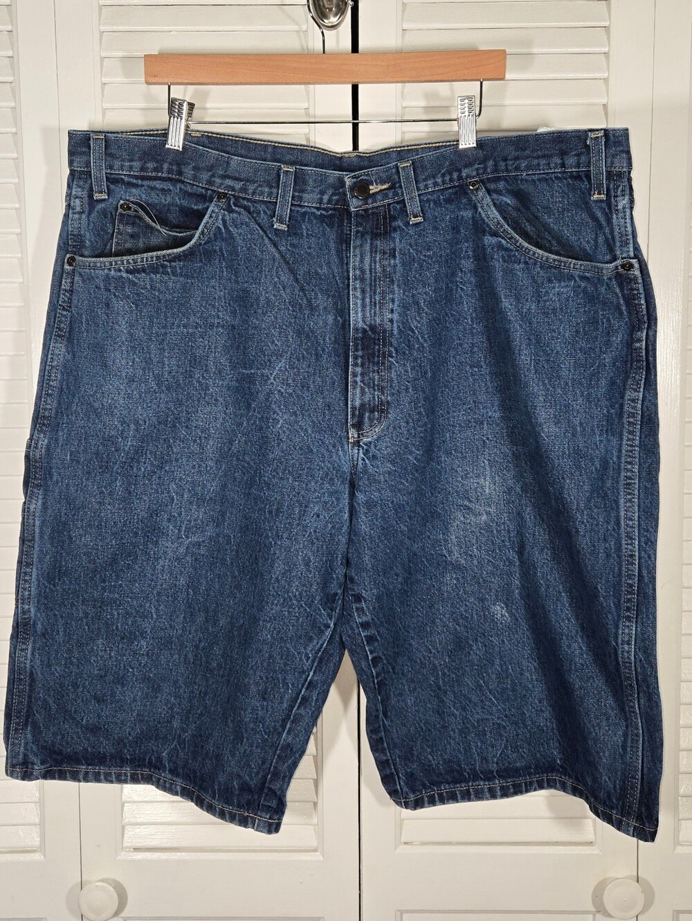 Dickies Mens Medium To Dark Wash Classic Utility Denim Carpenter Shorts Sz 44